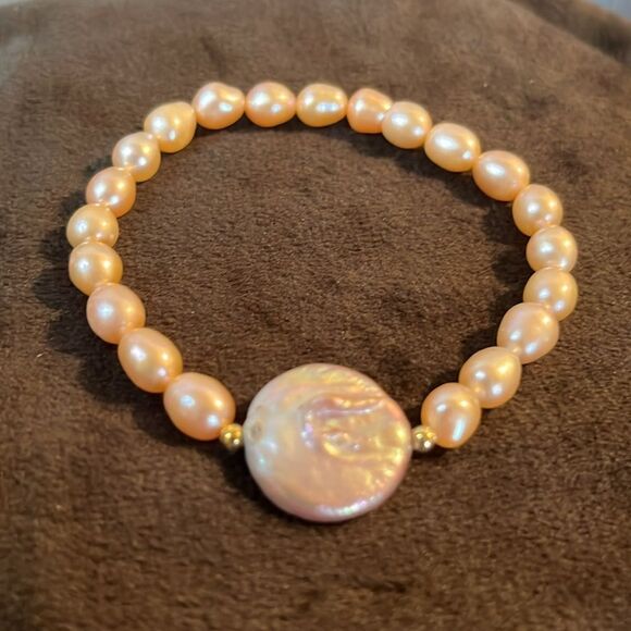 NWT PURPLE COIN KESHI PEARL & PEACH FRESHWATER STRETCH PEAL BRACELET IN SS. - Picture 5 of 15